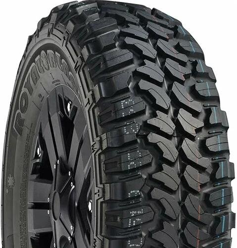 Royal Black Royal M/T LT265/70 R17 121Q POR